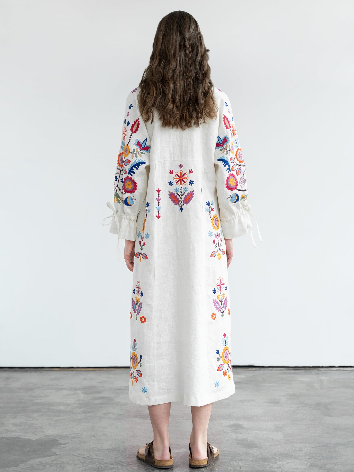 WHITE LINEN DRESS WITH FLORAL EMBROIDERY SOBACHKO
