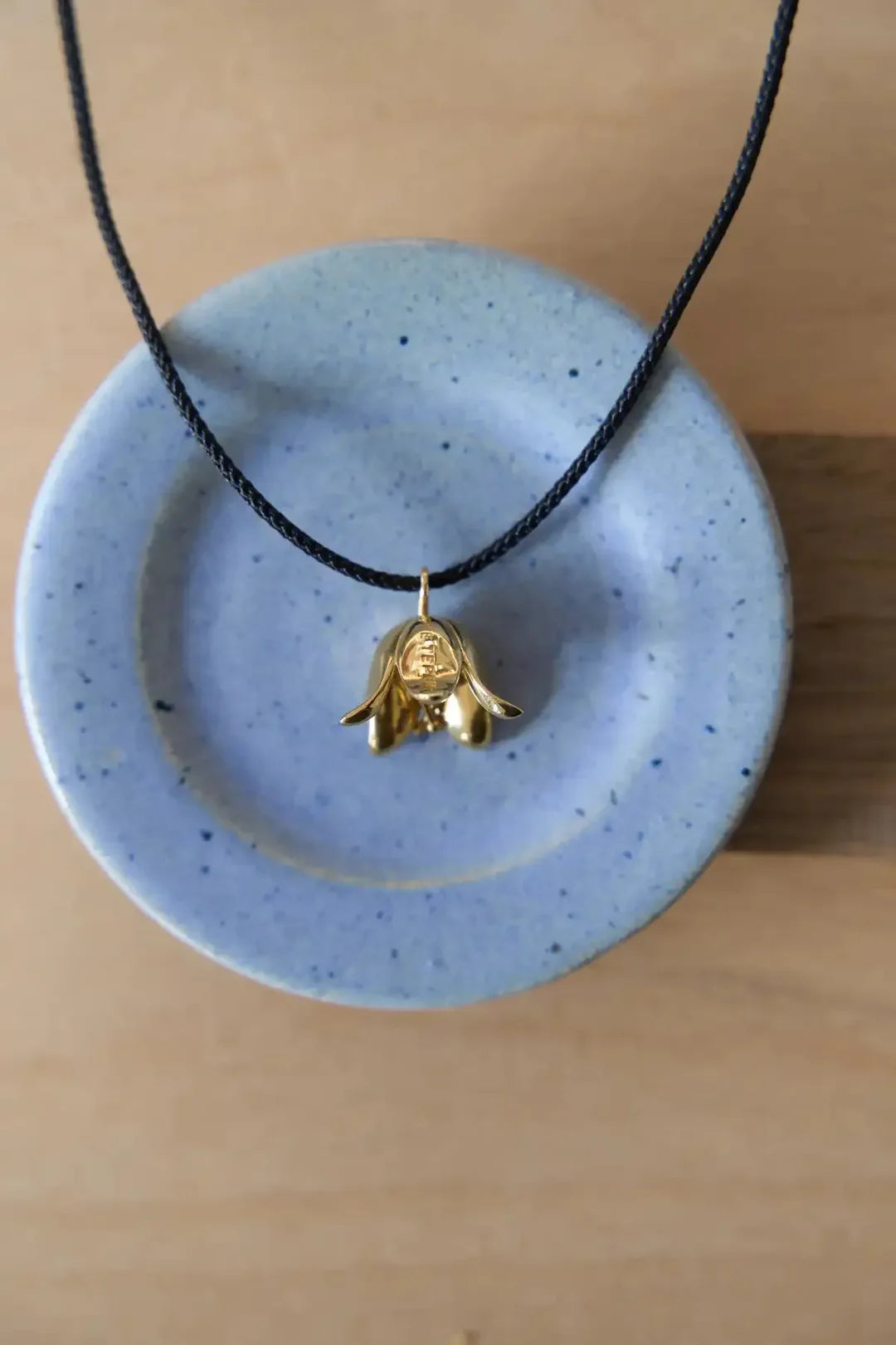 ERA NECKLACE WITH GOLD BELLFLOWER
