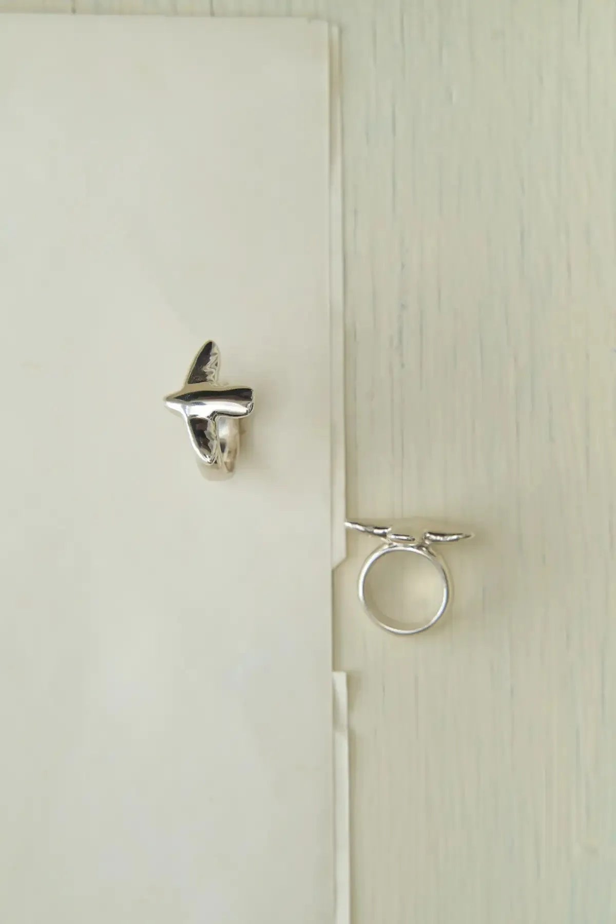 SILVER RING ERA WITH A BIRD