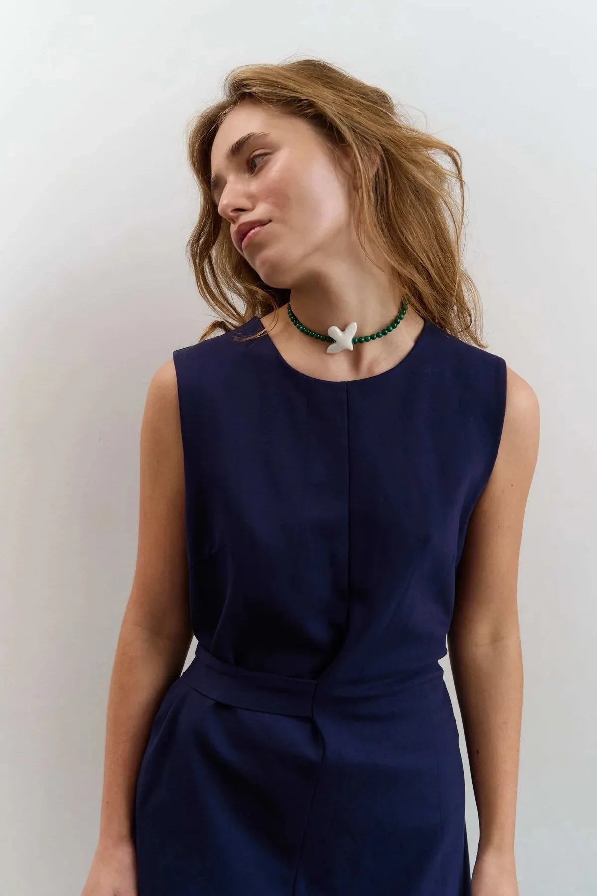 NECKLACE MYRNI WITH MEDIUM MALACHITE AND BIRD GOLD M