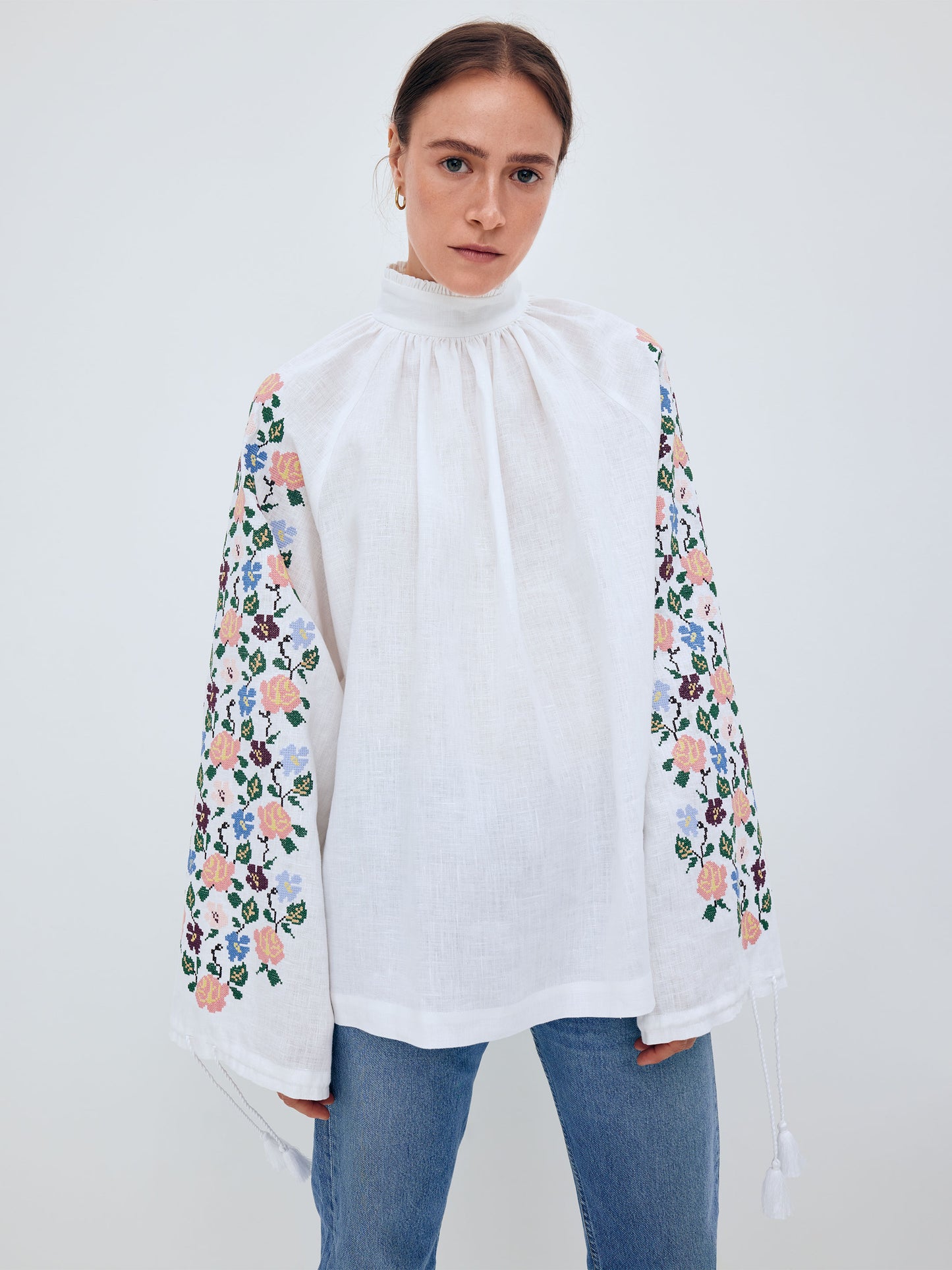 ETNODIM LINEN SHIRT WITH FLORAL ORNAMENT "BOUQUET"