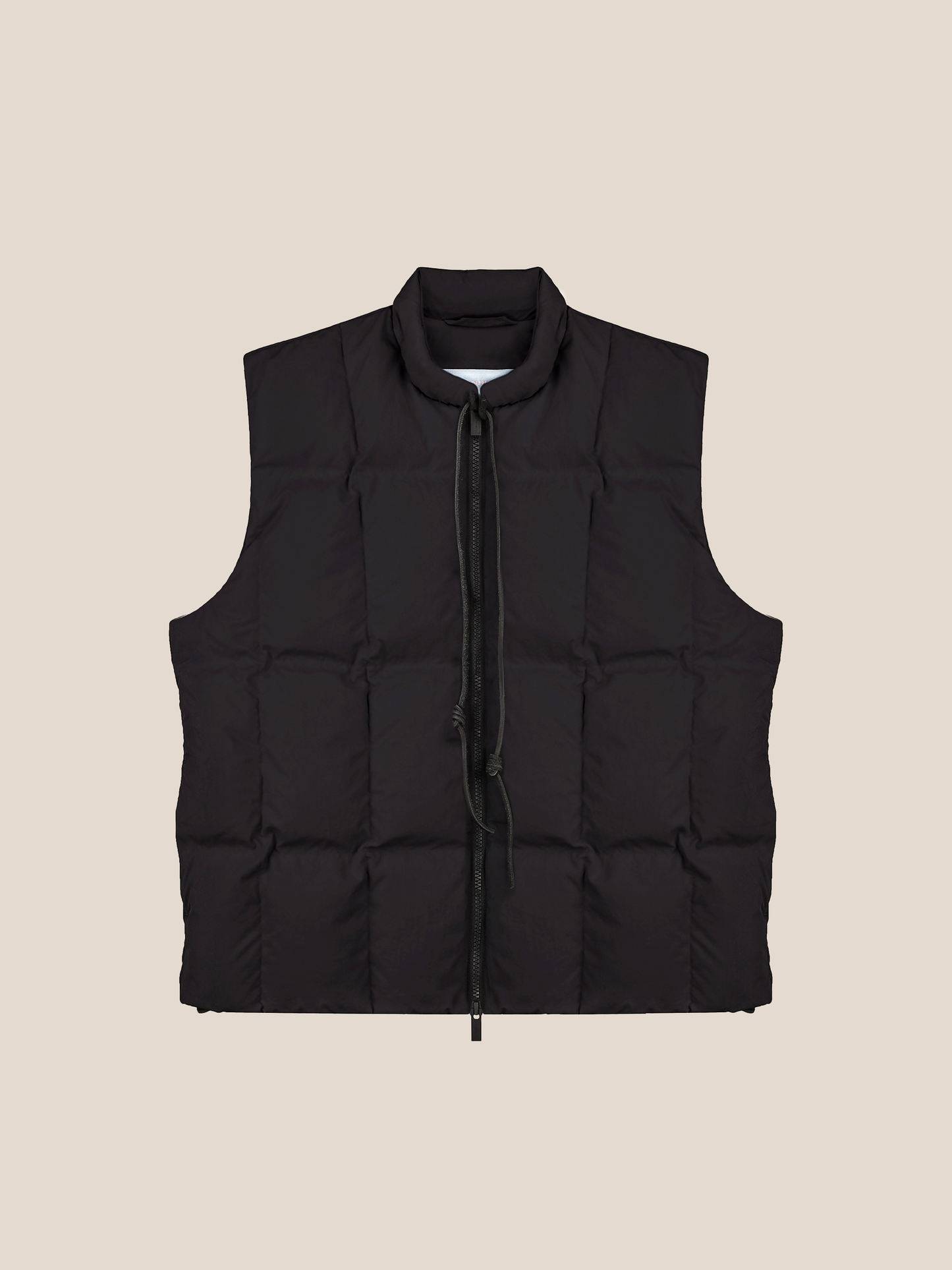 DOWN VEST IN BLACK