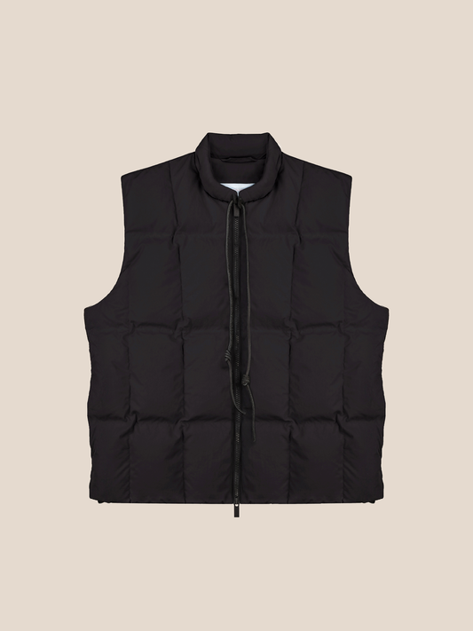 DOWN VEST IN BLACK