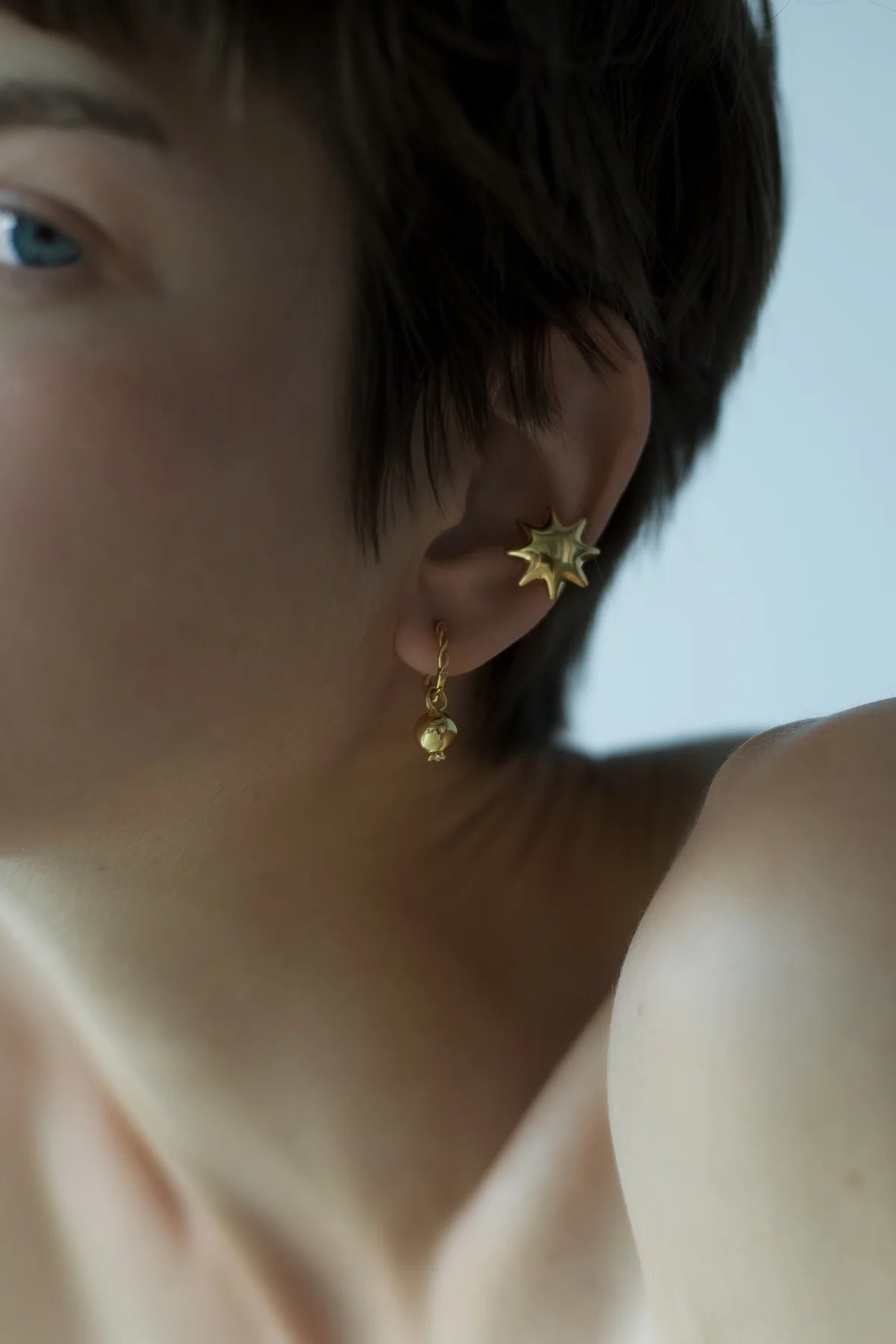 POMEGRANATE MONO EARRING GOLD