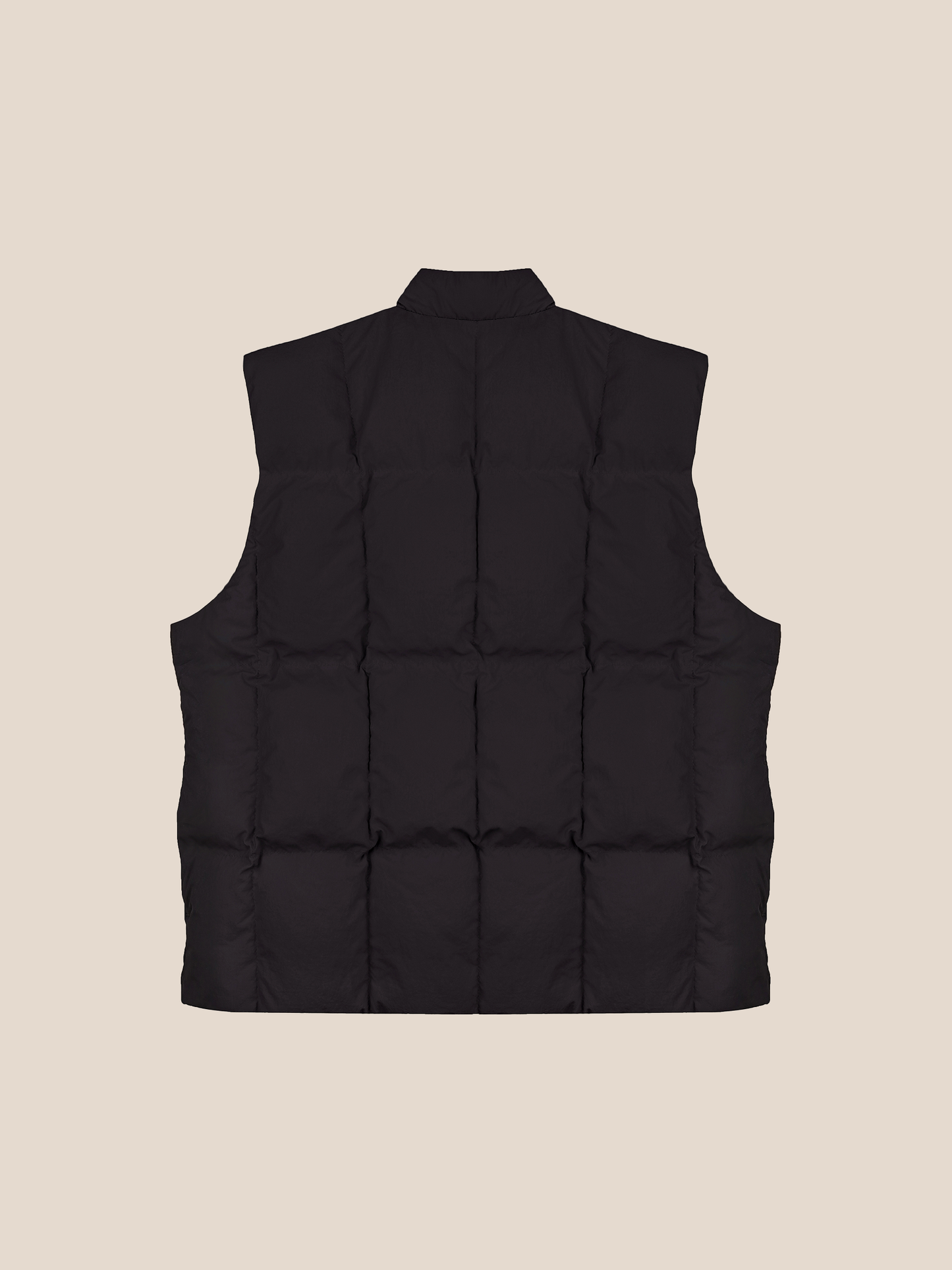 DOWN VEST IN BLACK