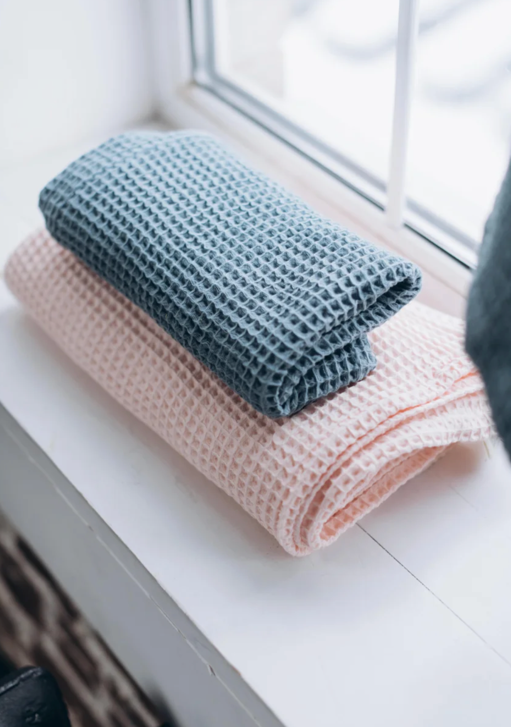 HOME ME LIGHT PINK WAFFLE TOWEL