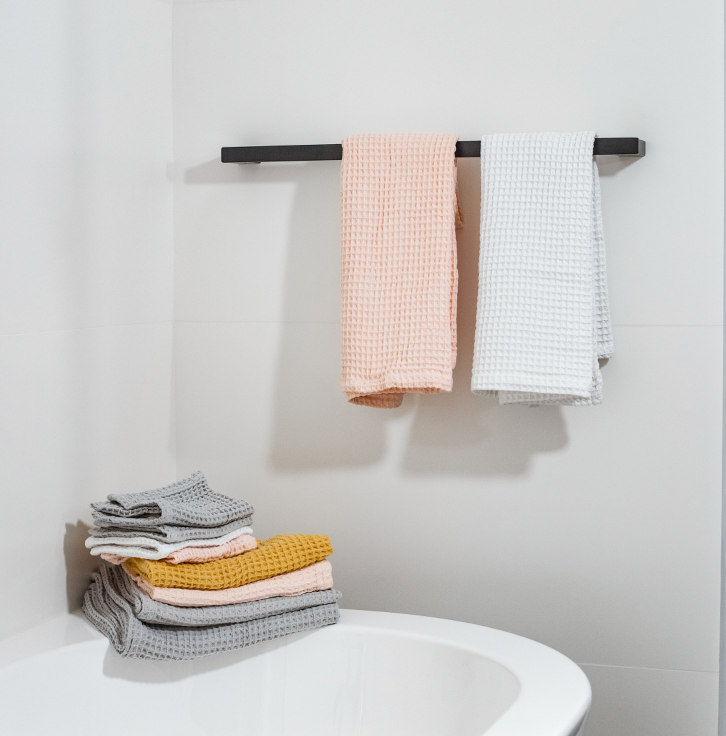 HOME ME LIGHT PINK WAFFLE TOWEL