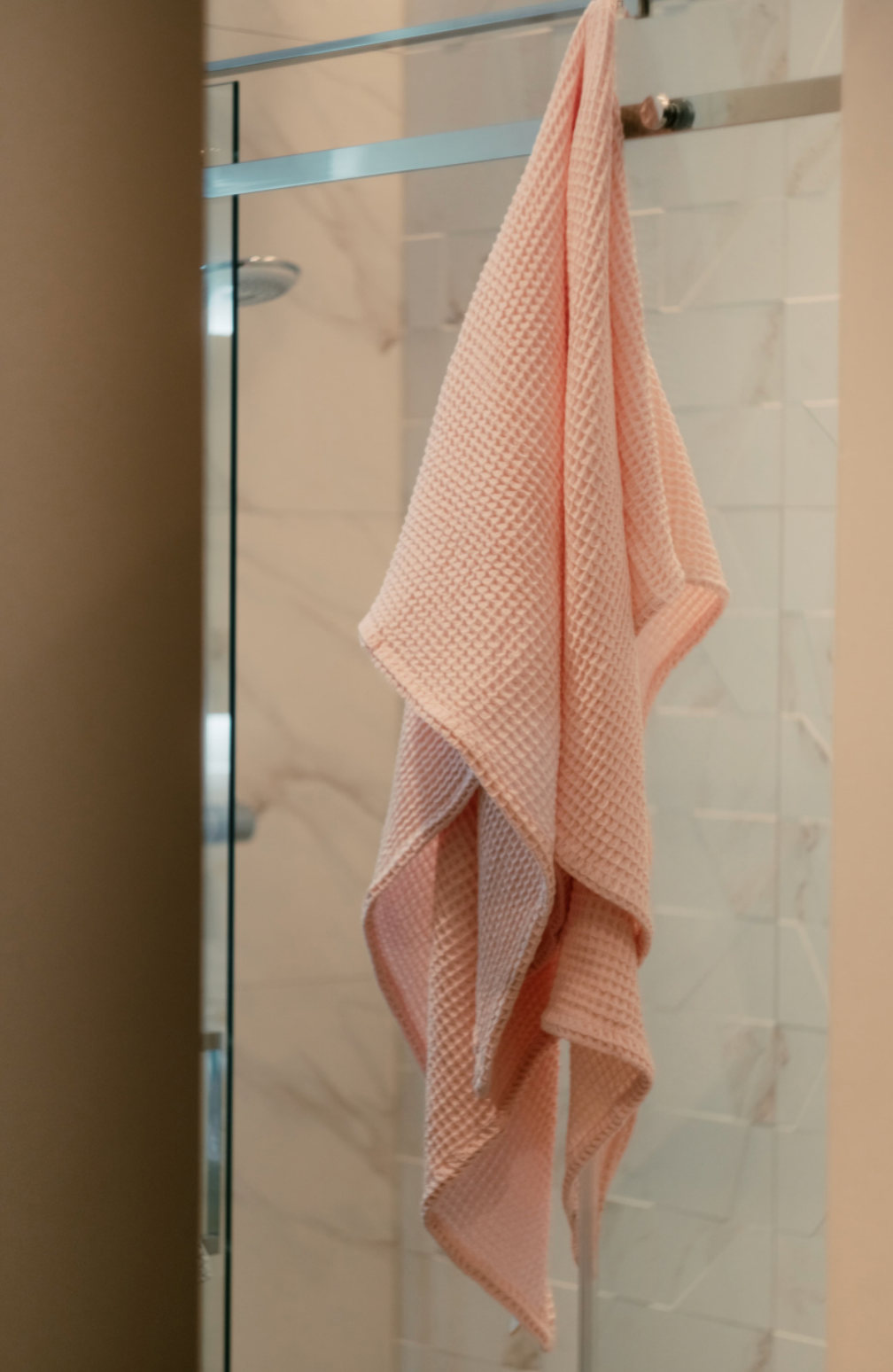 HOME ME LIGHT PINK WAFFLE TOWEL