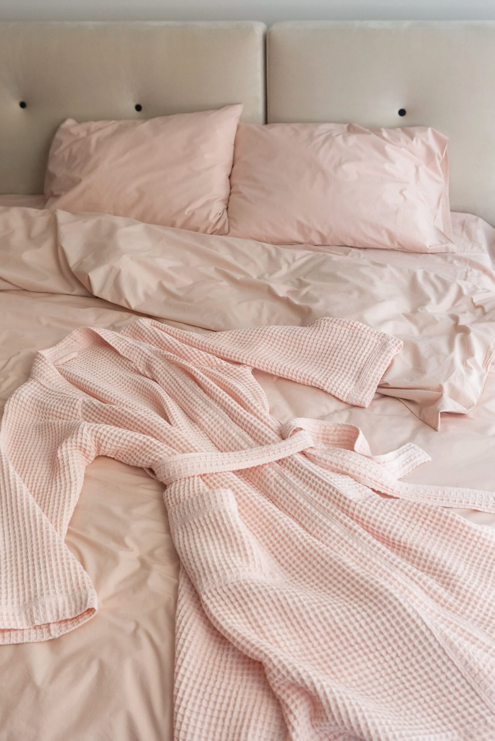 HOME ME LIGHT PINK WAFFLE BATHROBE