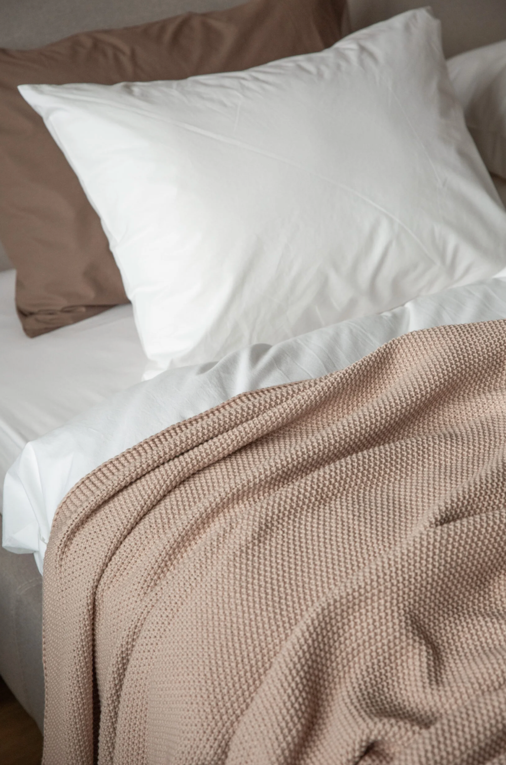 HOME ME POWDER PLAID-BEDSPREAD