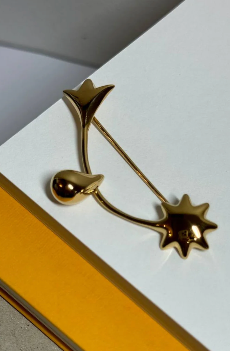 COURABIE BADEM BROOCH GOLD