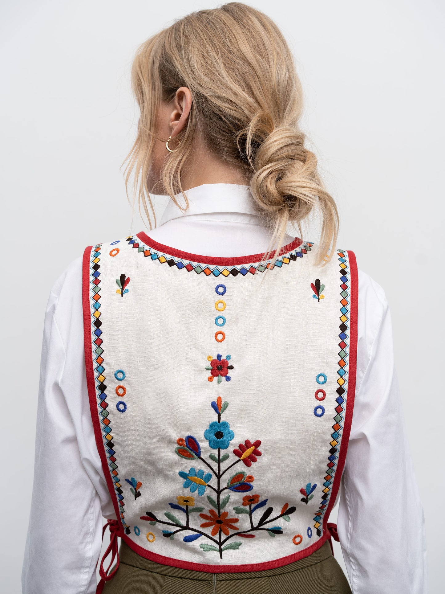 LINEN EMBROIDERED VEST WITH TIES YARYNA VEST