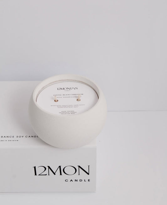 12 MONTHS WHITE CANDLE HEMISPHERE "OUD PATCHOULI RESINS"