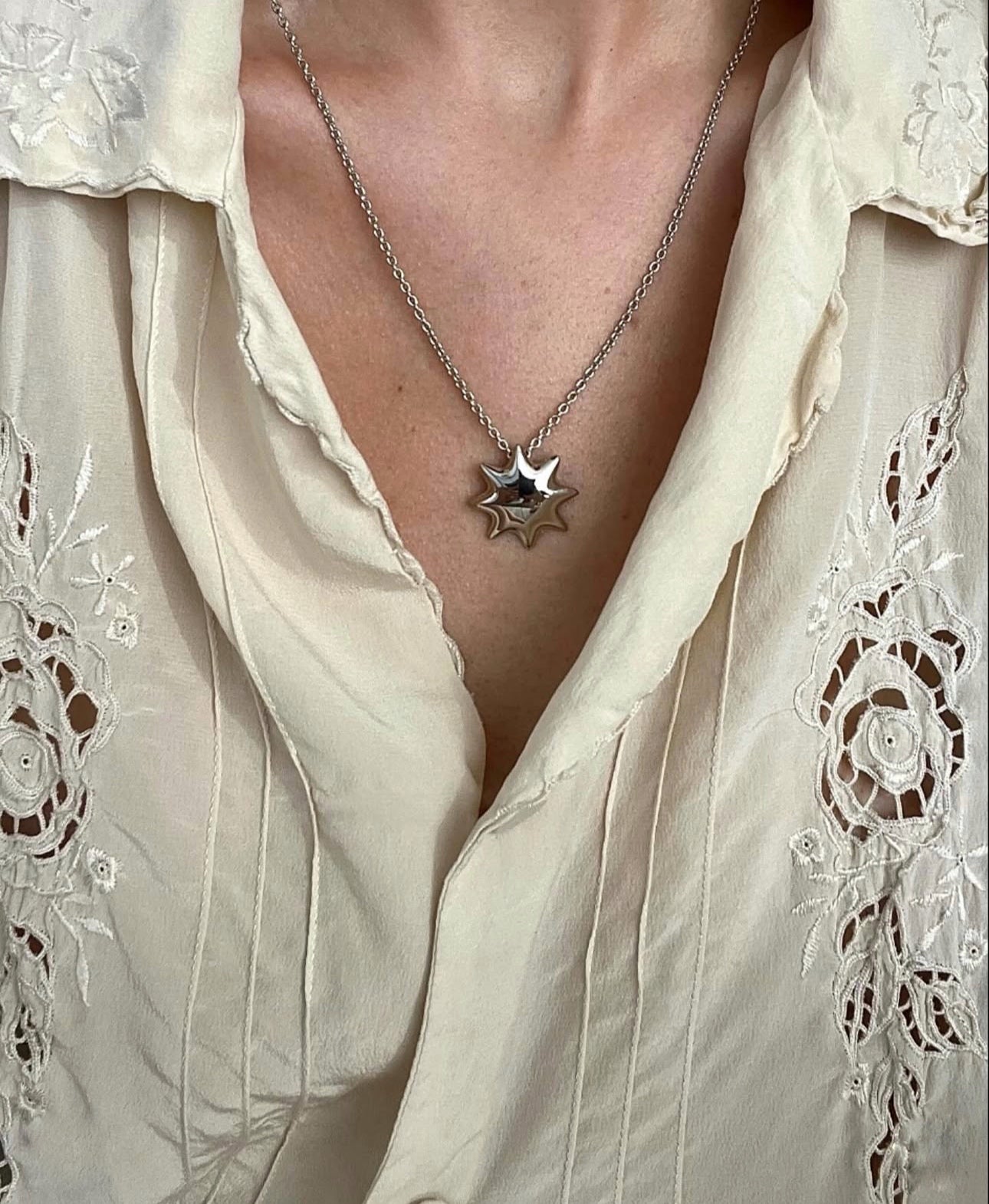 COURABIE GUL PENDANT ON CHAIN SILVER