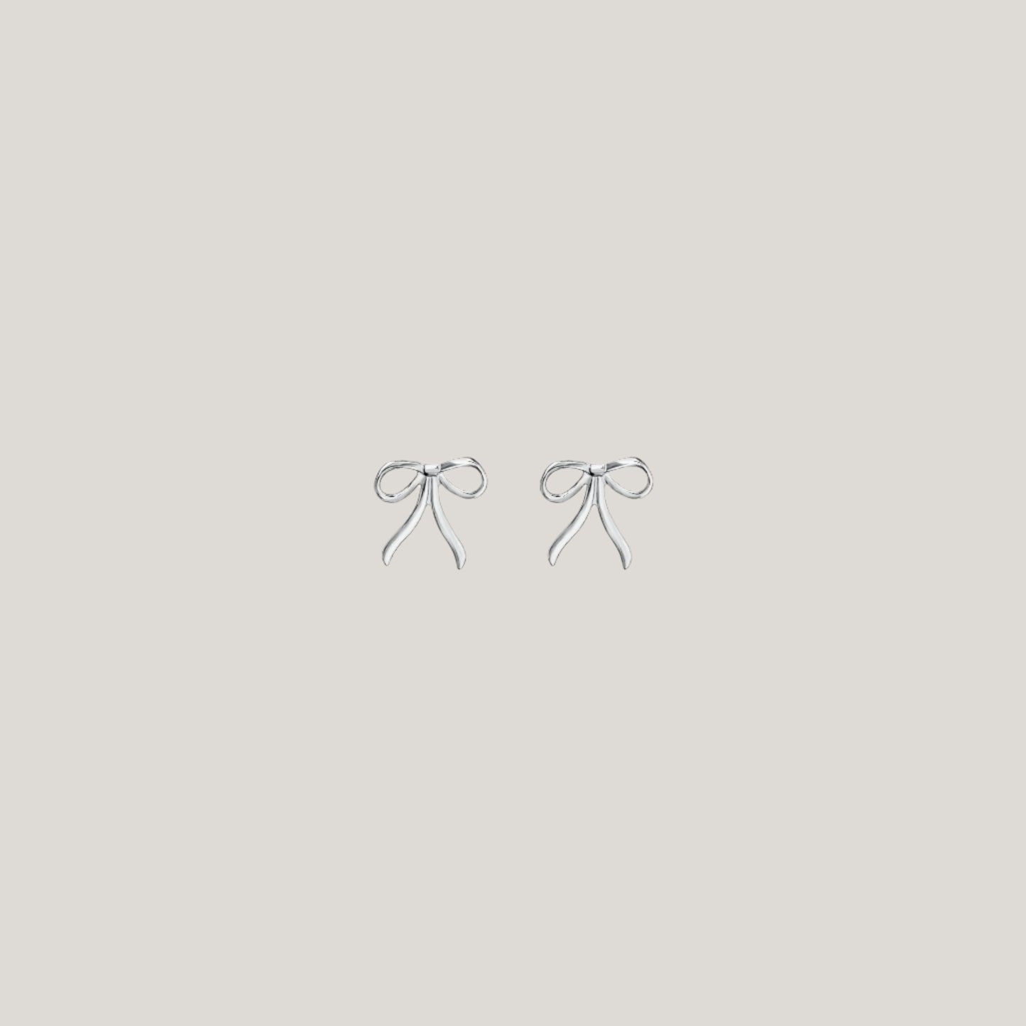 KOPI MINI RIBBON EARRINGS SILVER