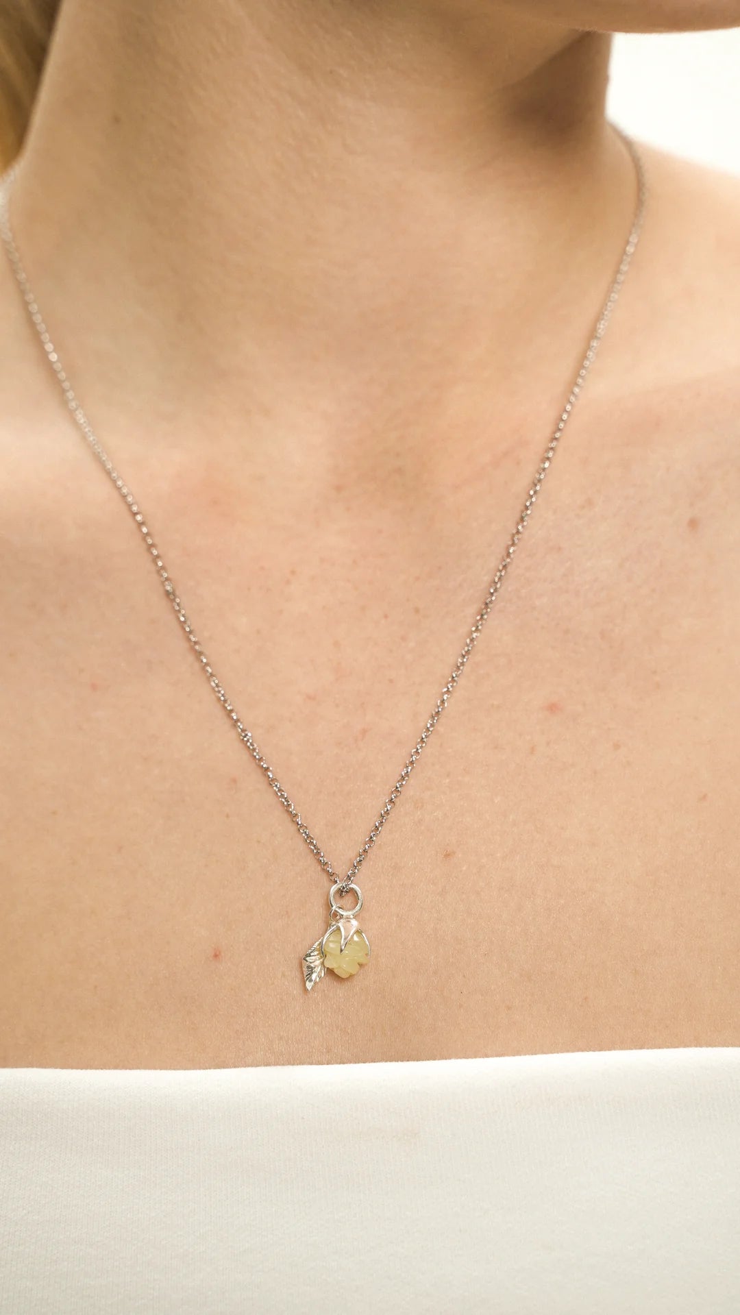 ROSARIUM PENDANT YELLOW IN SILVER