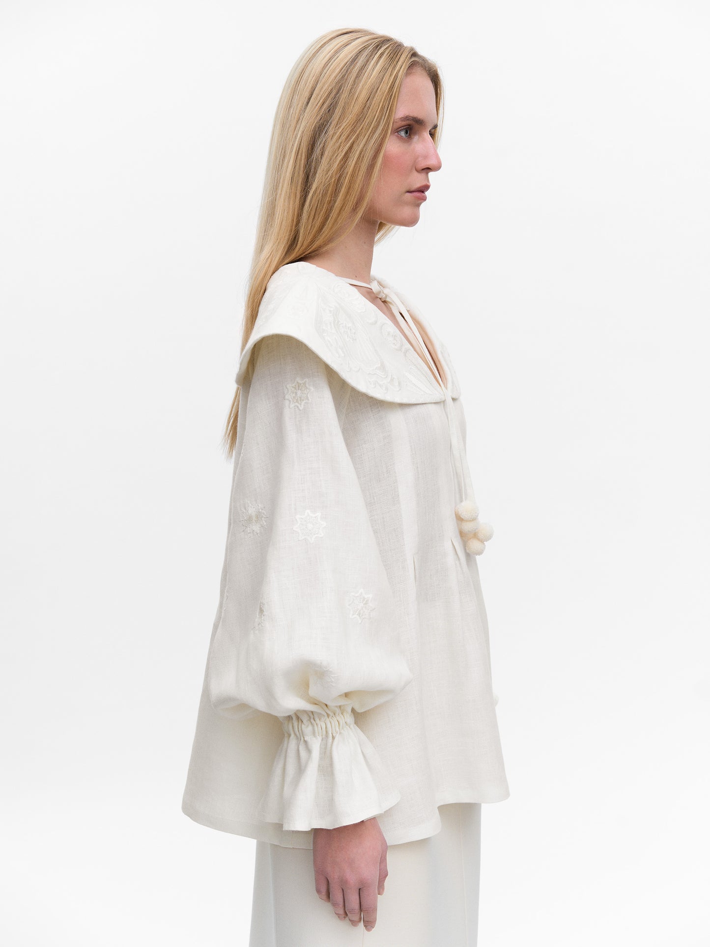 MILKY WHITE BLOUSE "LEHIT"