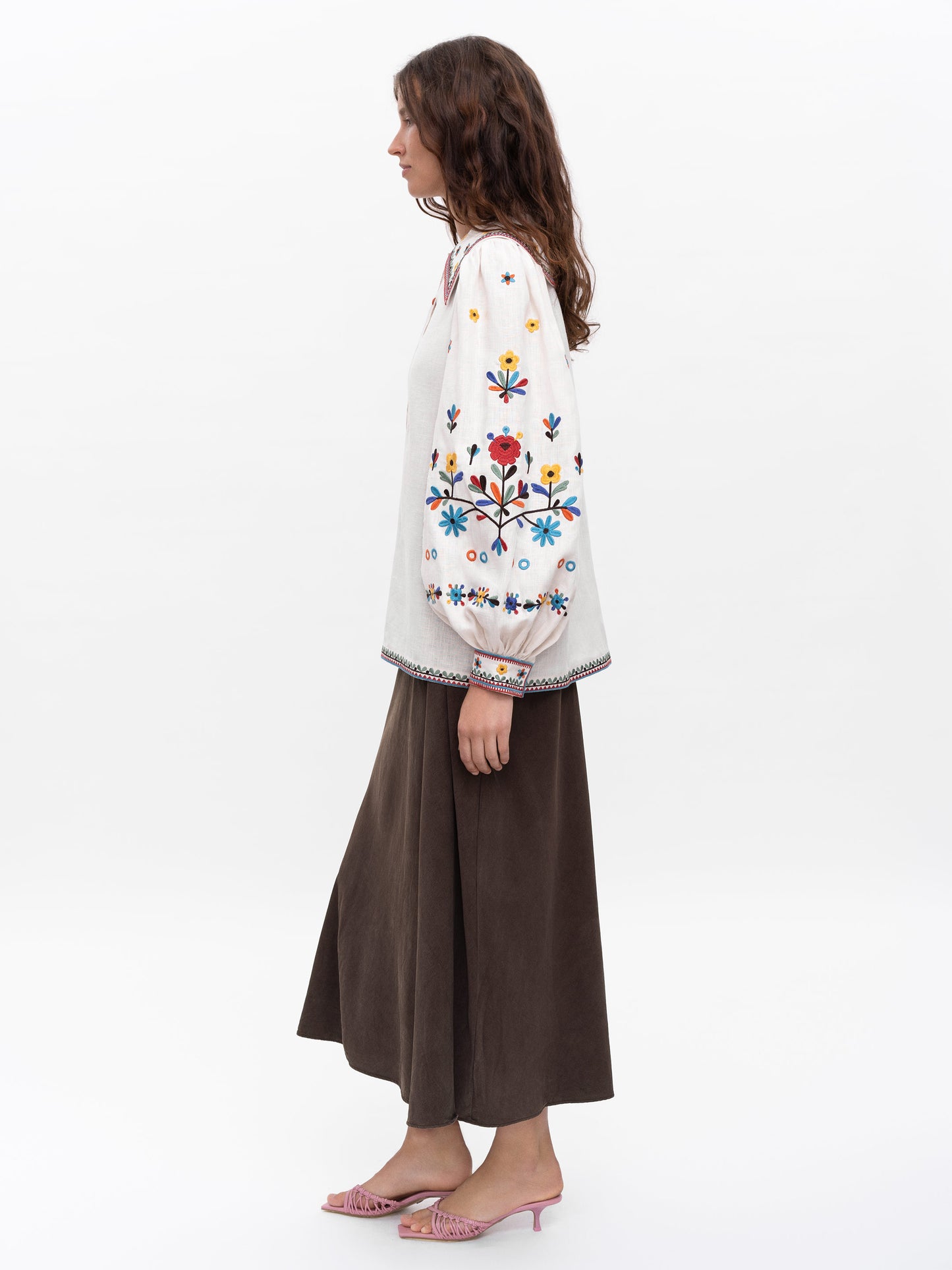 EMBROIDED LINEN SHIRT WITH YAVORIVSKY ORNAMENT "YAVIR"