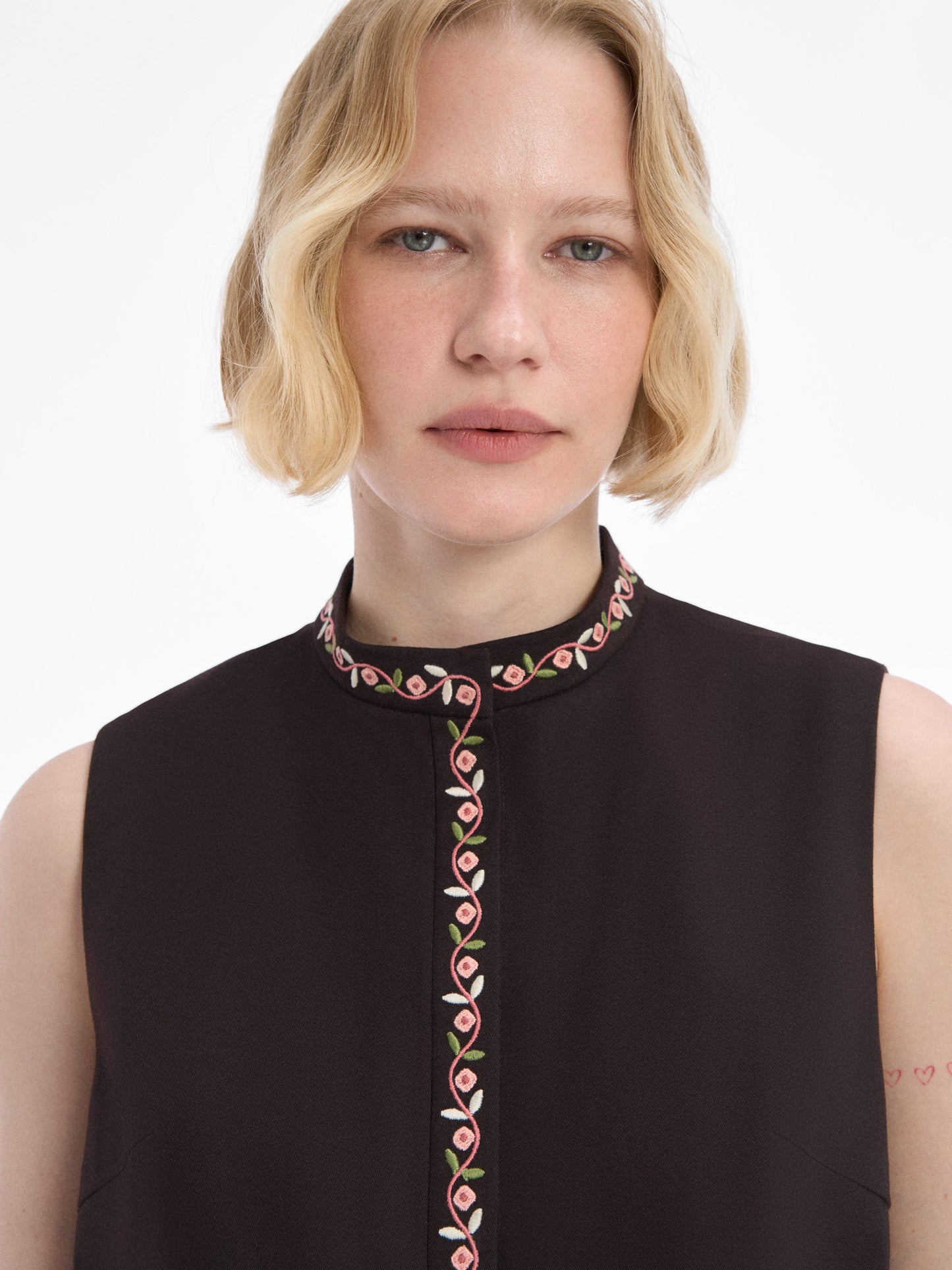 "KETIAH" VEST IN DARK BROWN