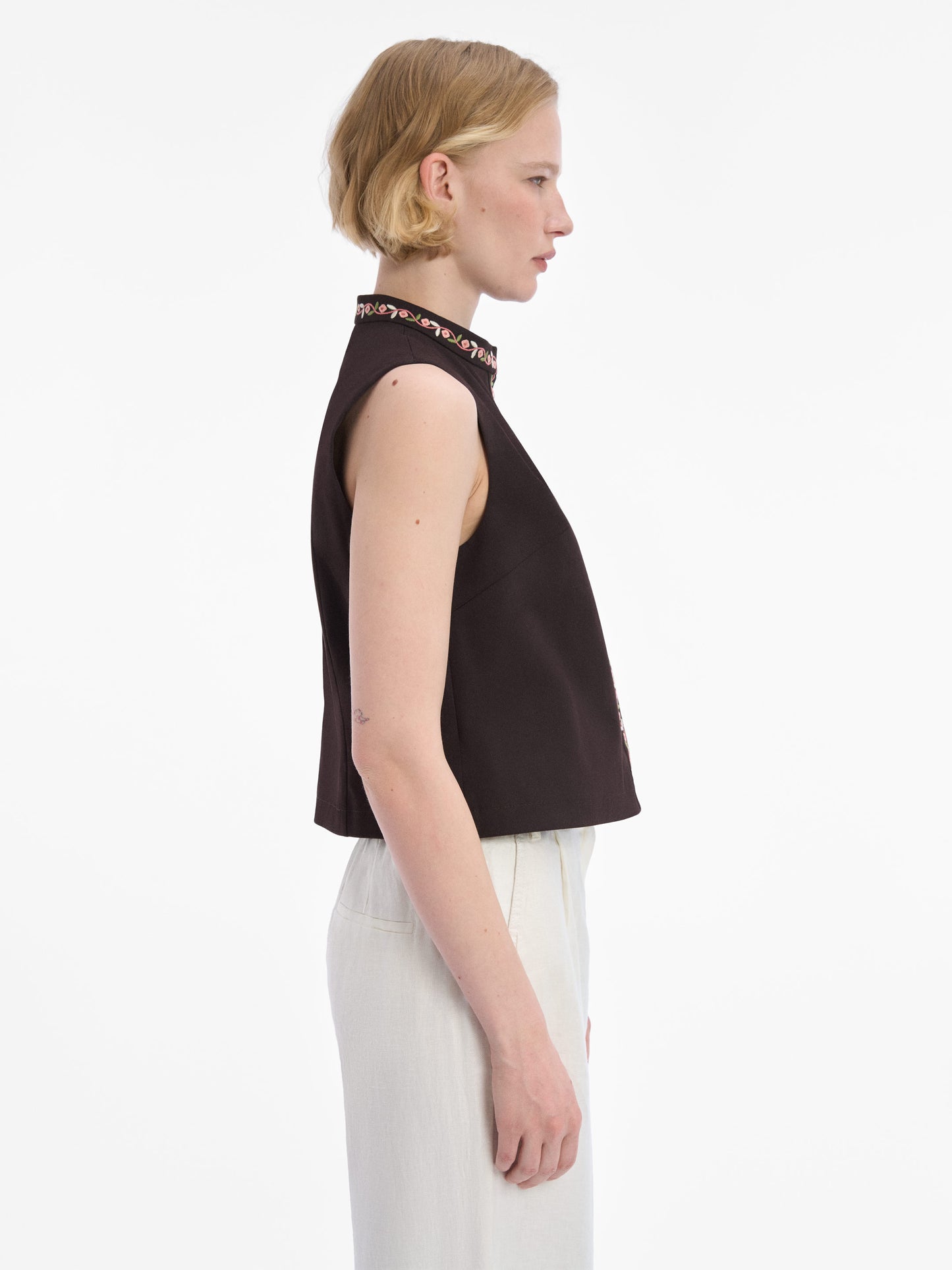 "KETIAH" VEST IN DARK BROWN